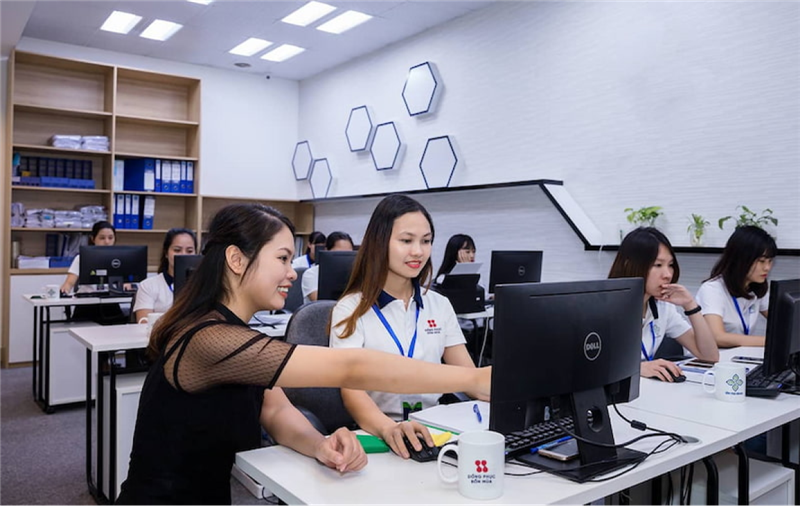 3 điều cần biết để thiết kế đồng phục bếp đẹp, chuyên nghiệp